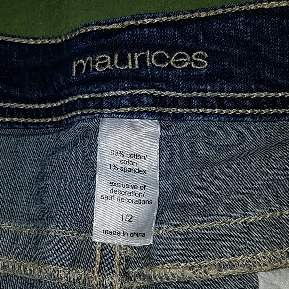 Shorts - Picture 2 of 3